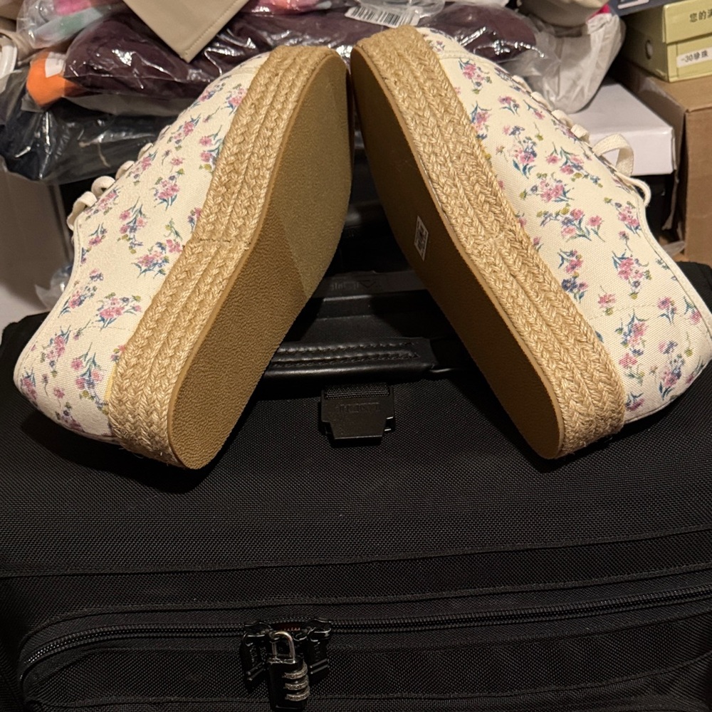 Torrid Cream Ivory Floral Canvas Platform Sneakers - Picture 8 of 9